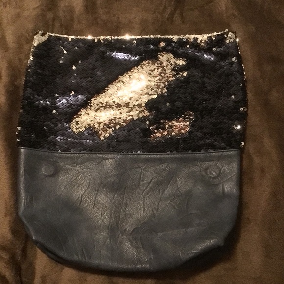 NWT Anthropologie Leather/Sequin Clutch - Picture 3 of 10